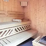 Medica 3*