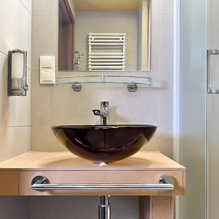Bed & Breakfast Medica Poznan